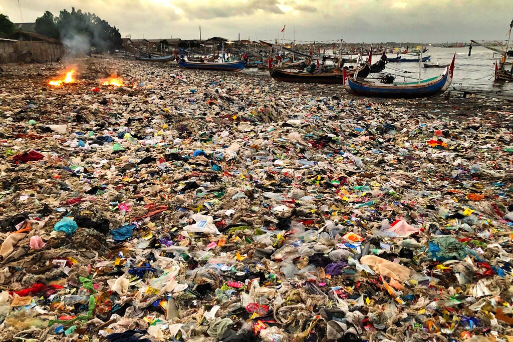 plastic pollution, vincent kneefel