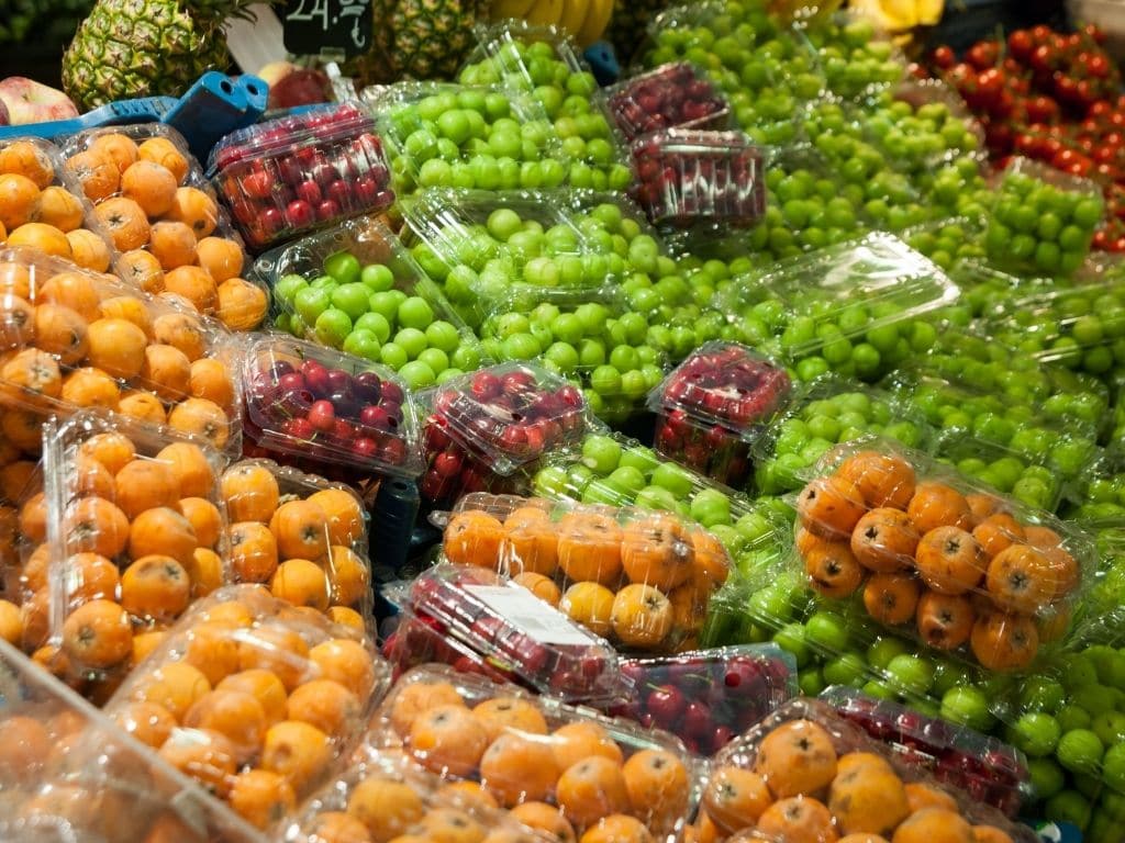 France to Ban Plastic Packaging for Fruit and Vegetables by January 2022