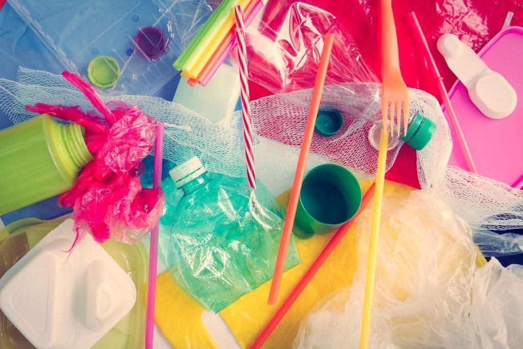 Product Obsolescence: How Businesses Promote and Perpetuate Plastic Pollution