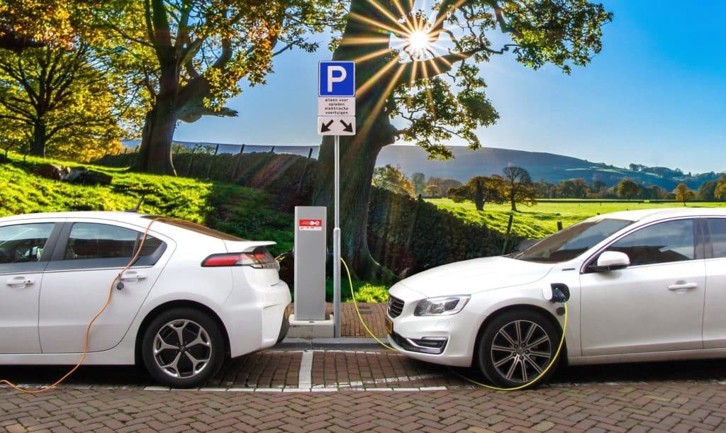 Hydrogen vs. Electric Cars: Comparing Innovative Sustainability