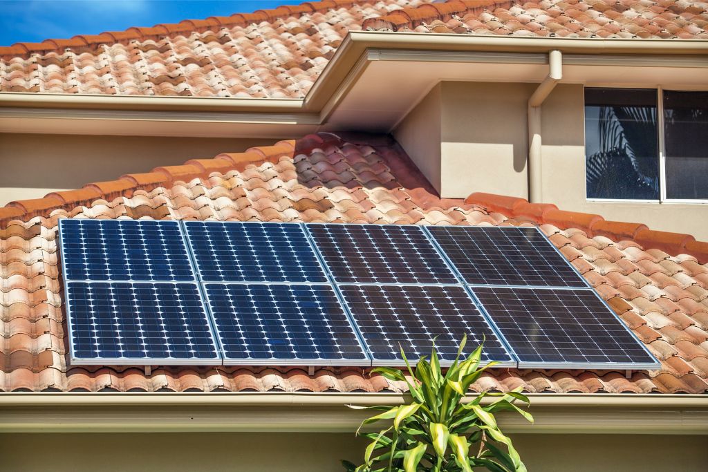 how do solar panels on houses work