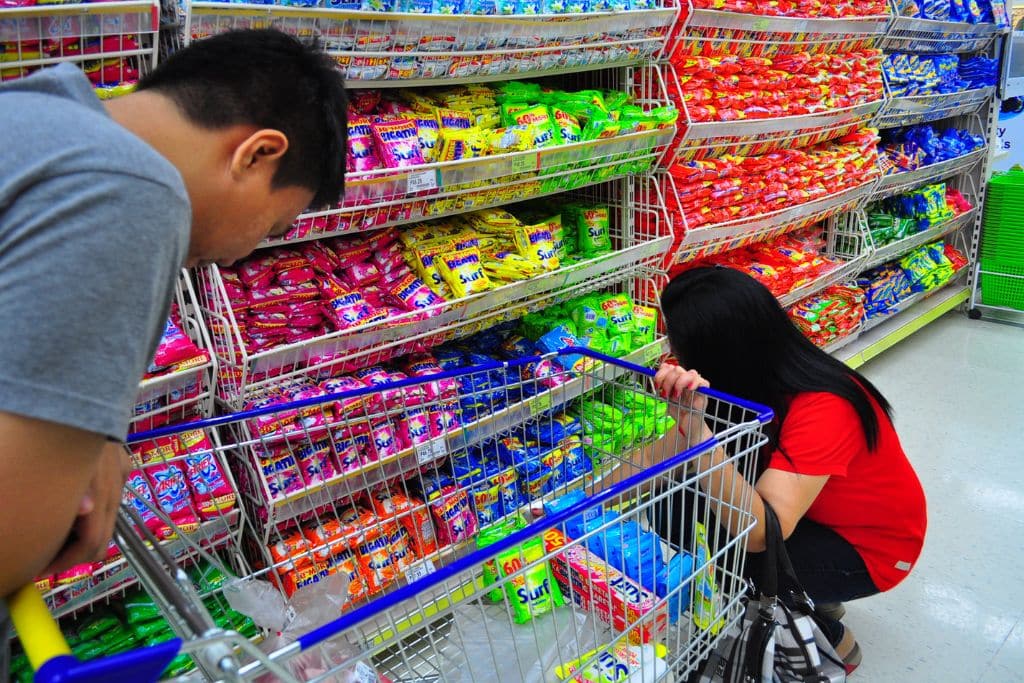 Sachets of powdered soap being sold at SM Hypermarket in the Philippines. Photo: Whologwhy/Flickr (CC BY 2.0).