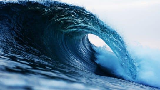 The Pros and Cons of Wave Energy