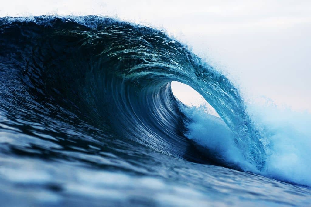 The Pros and Cons of Wave Energy