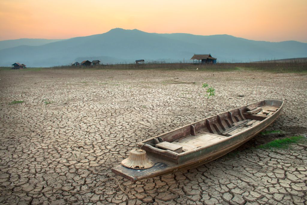 boat stranded as drought dries up water; climate crisis